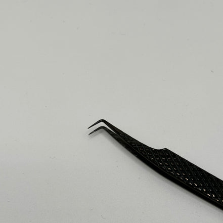 skinny 90s baby tweezer