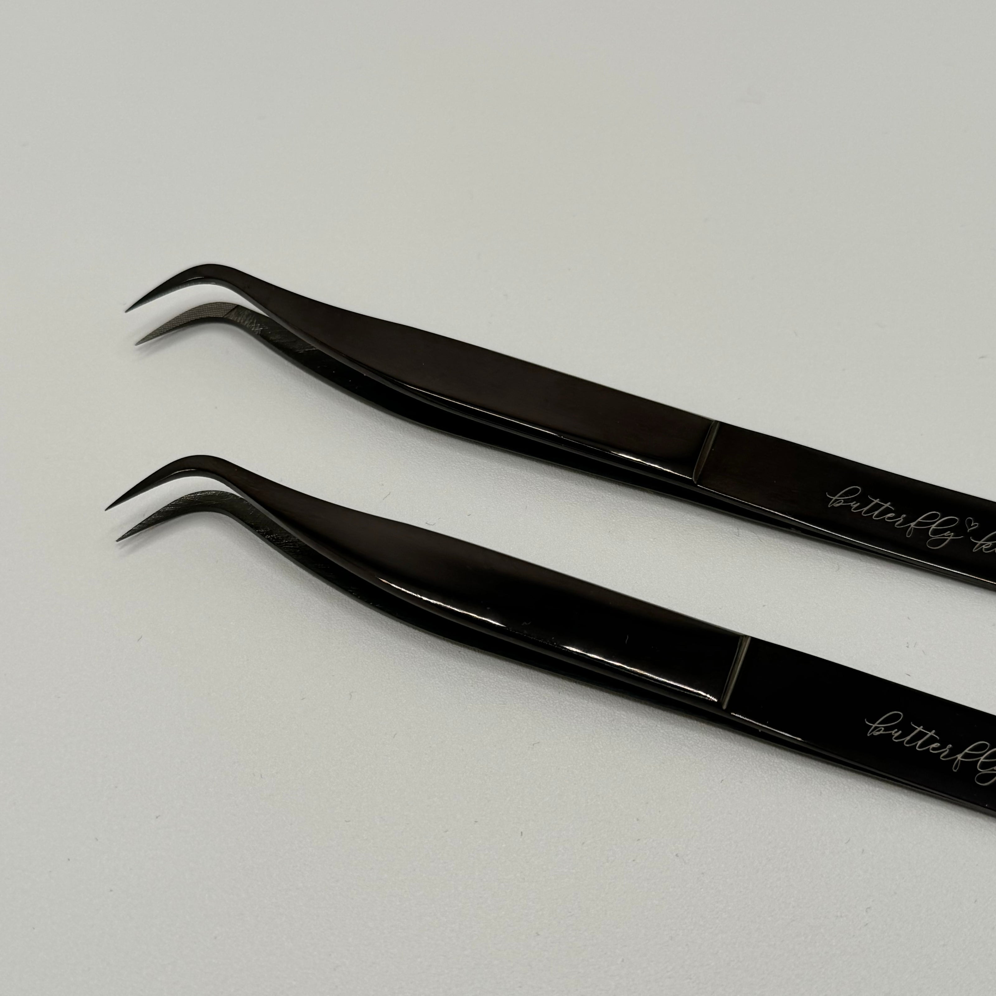 curved volume tweezer