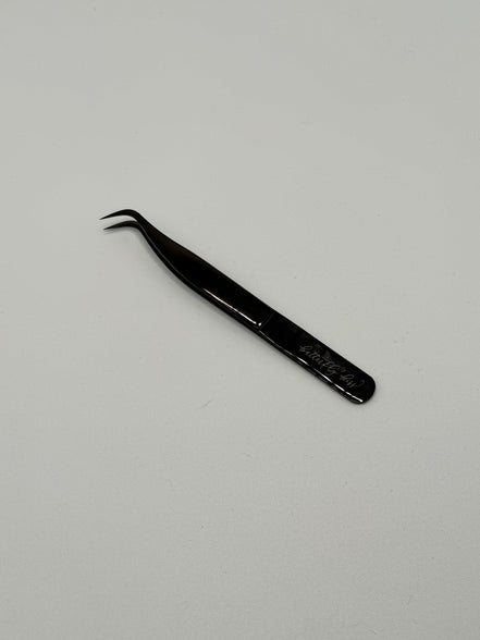 curved volume tweezer