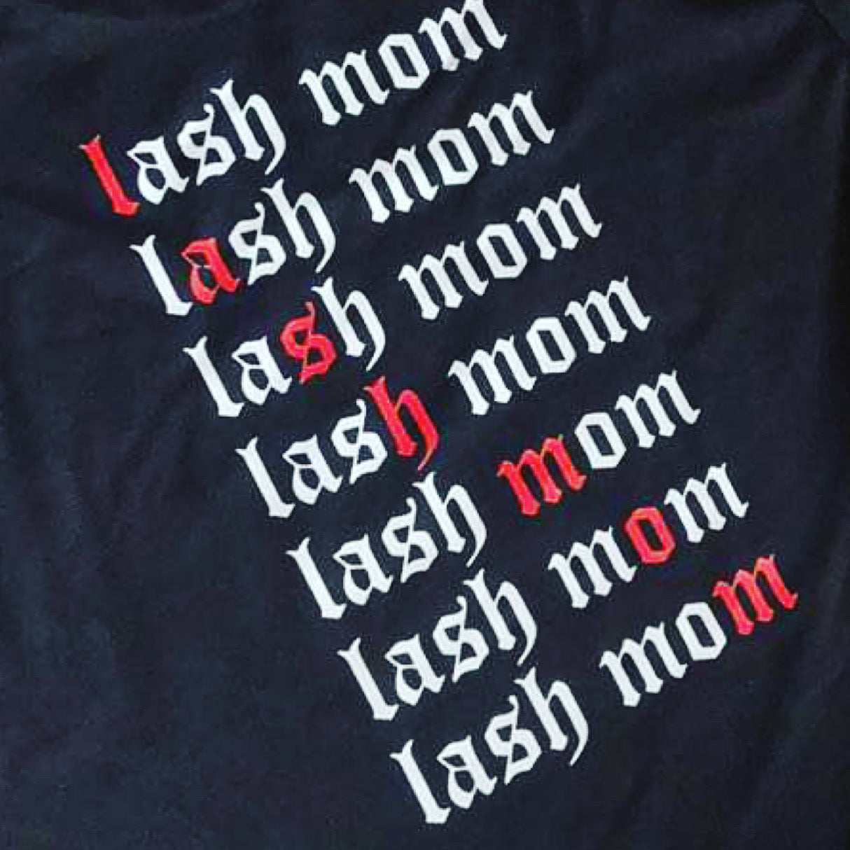 LASH MOM tee