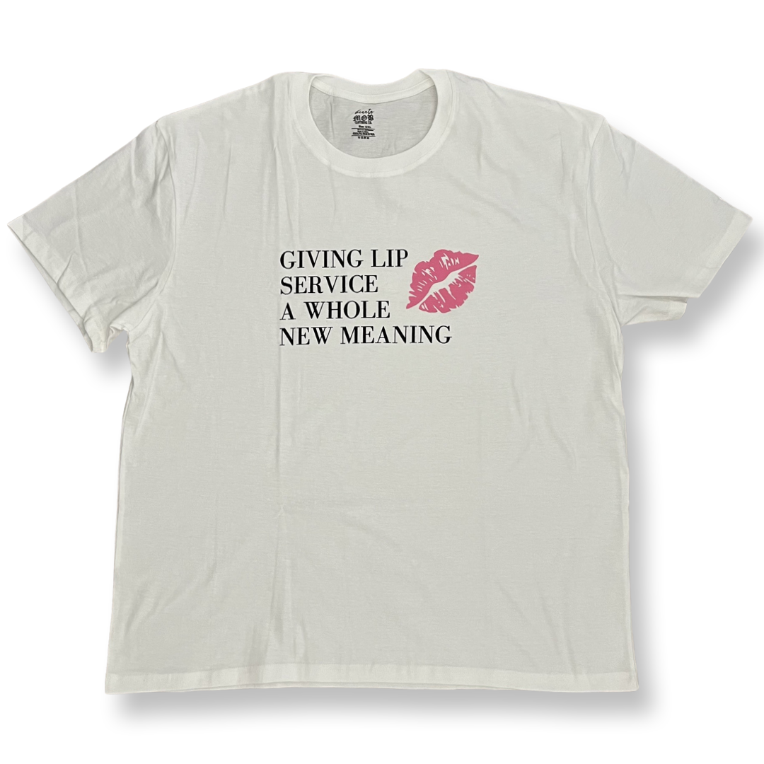 LIP SERVICE TEE - bkeyelashes
