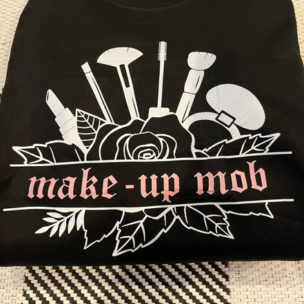 MAKE-UP MOB crewneck - bkeyelashes