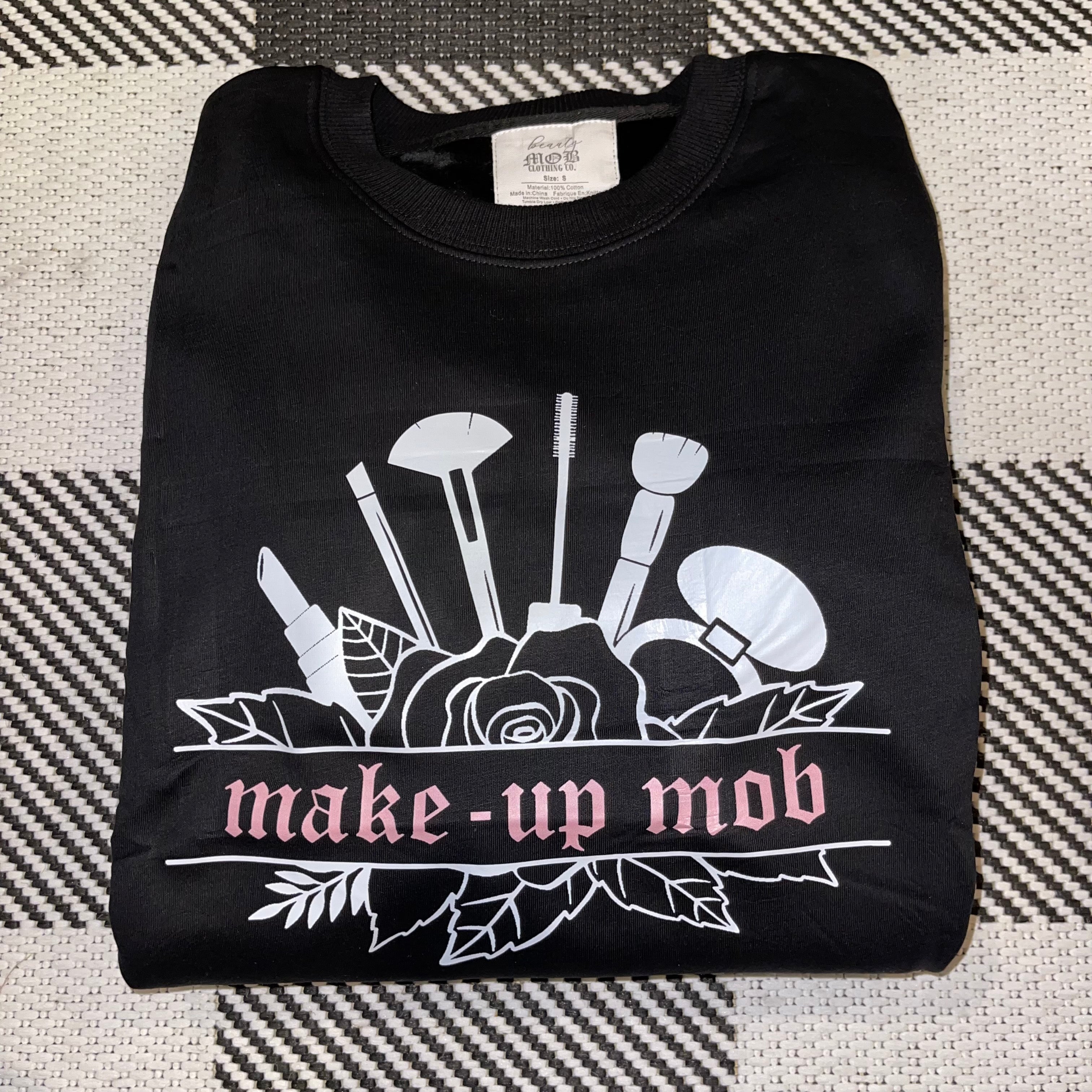 MAKE-UP MOB crewneck - bkeyelashes