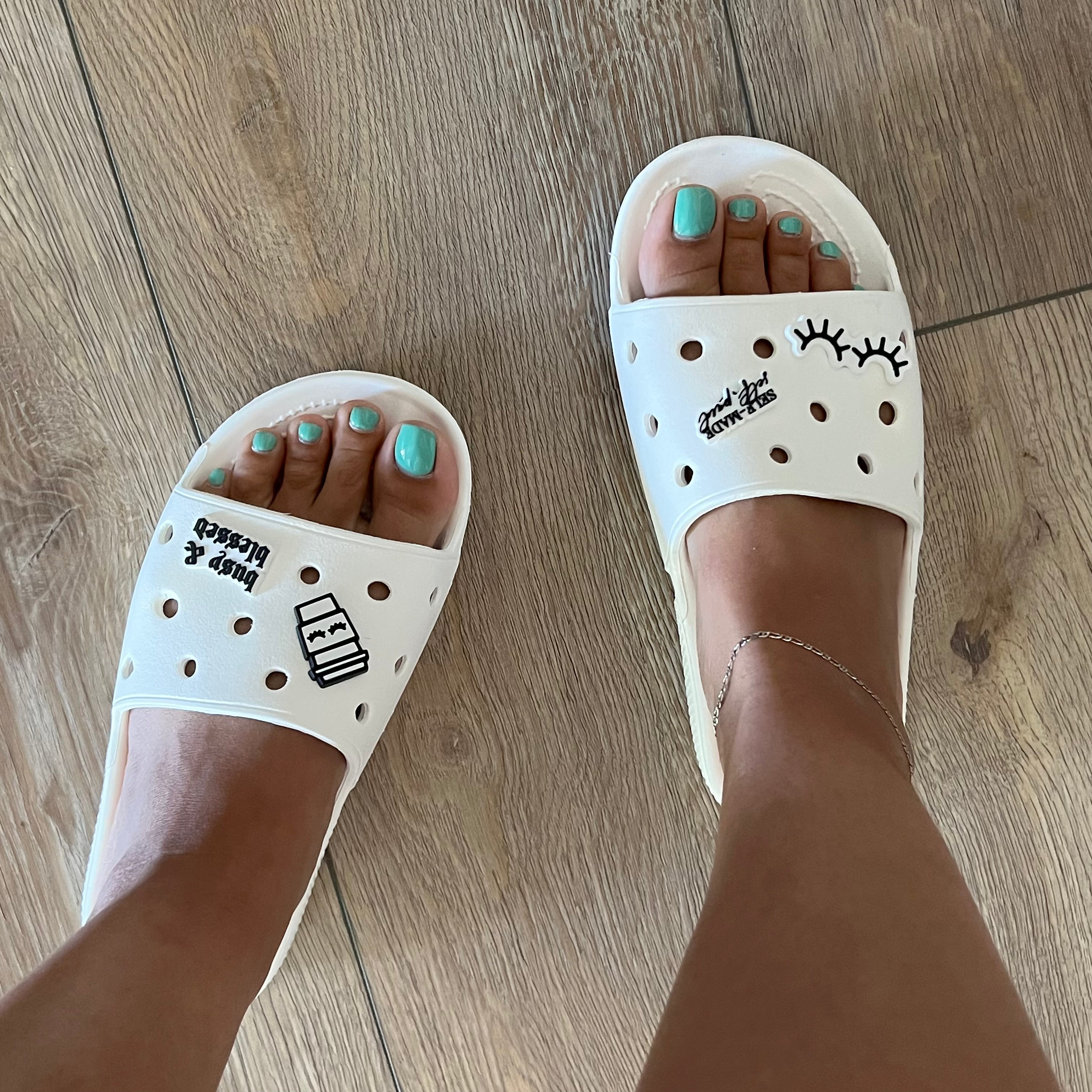 boss babe shoe charm - bkeyelashes