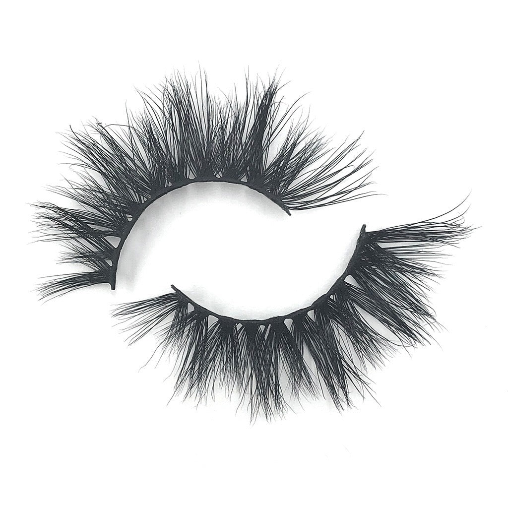 lola luxury lash - bkeyelashes
